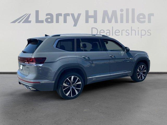 new 2025 Volkswagen Atlas car, priced at $52,309