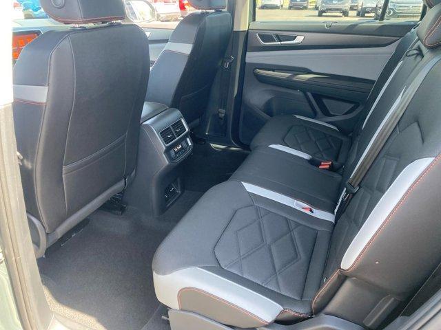 new 2025 Volkswagen Atlas car, priced at $46,464