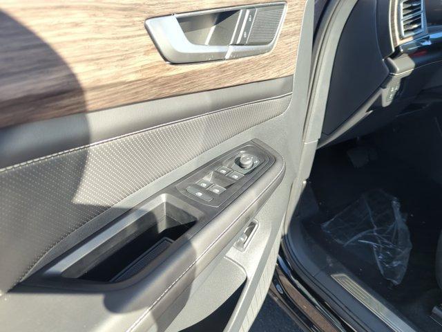 new 2025 Volkswagen Atlas car, priced at $43,334