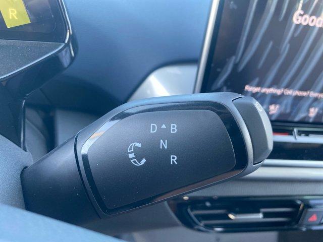 new 2025 Volkswagen ID.4 car, priced at $47,176