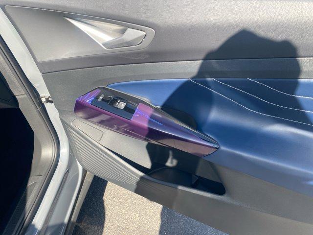 new 2025 Volkswagen ID.4 car, priced at $47,176