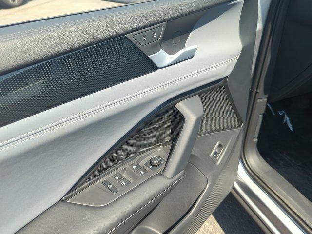 new 2025 Volkswagen Tiguan car, priced at $33,396