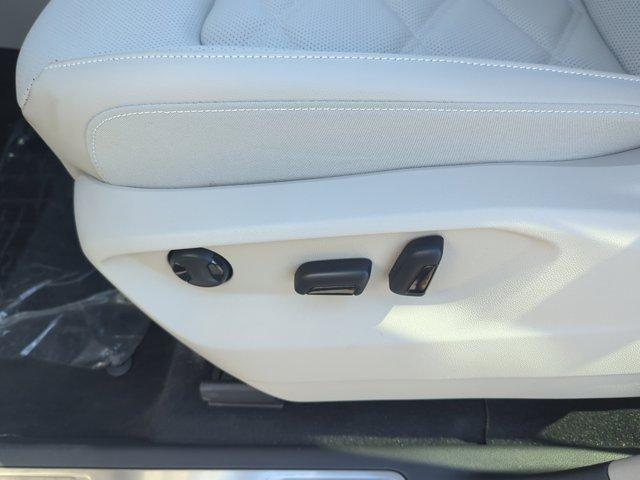 new 2026 Volkswagen Atlas car, priced at $44,474