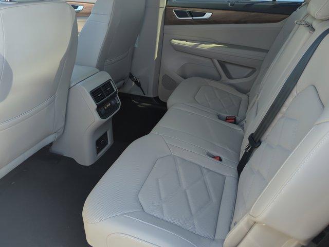 new 2026 Volkswagen Atlas car, priced at $44,474