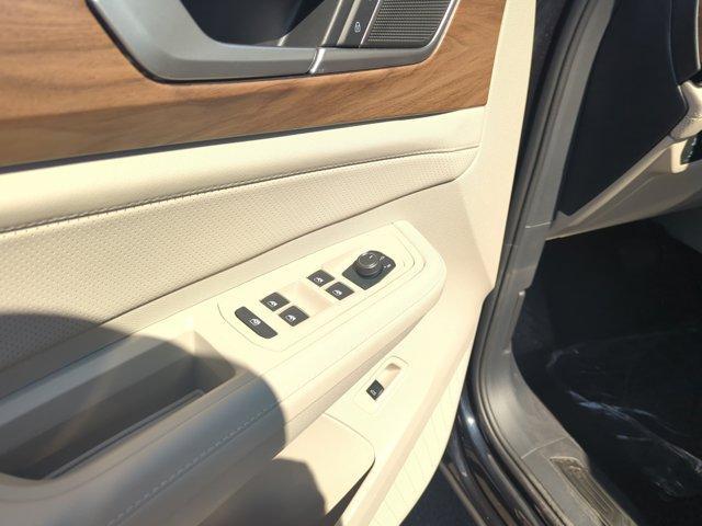 new 2026 Volkswagen Atlas car, priced at $44,474