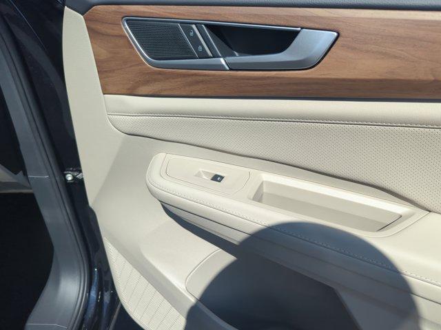 new 2026 Volkswagen Atlas car, priced at $44,474