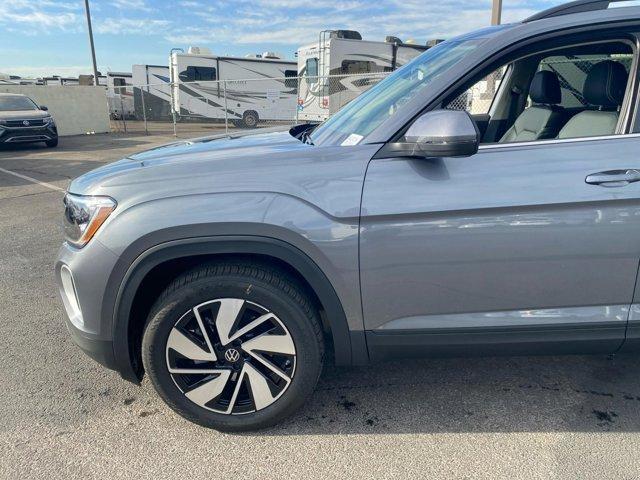 new 2024 Volkswagen Atlas car, priced at $39,354