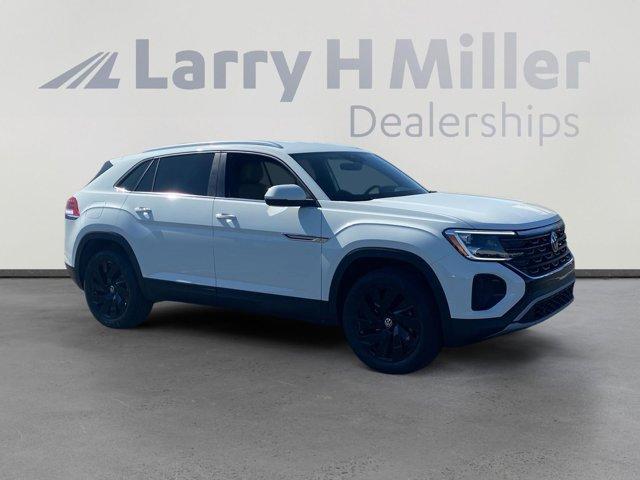 new 2025 Volkswagen Atlas Cross Sport car, priced at $41,068