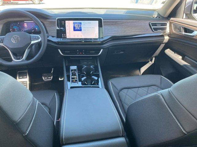 new 2025 Volkswagen Atlas car, priced at $54,804