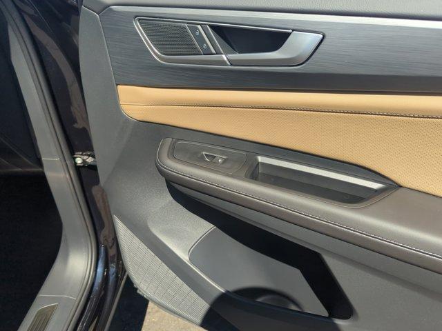 new 2026 Volkswagen Atlas Cross Sport car, priced at $44,421