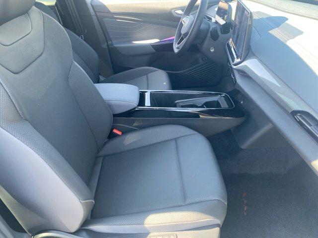 new 2025 Volkswagen ID.4 car, priced at $47,176
