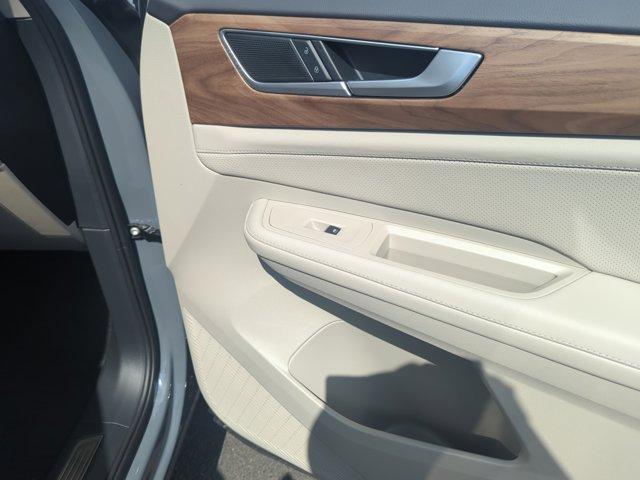 new 2026 Volkswagen Atlas car, priced at $47,078