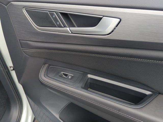 new 2026 Volkswagen Atlas Cross Sport car, priced at $42,812