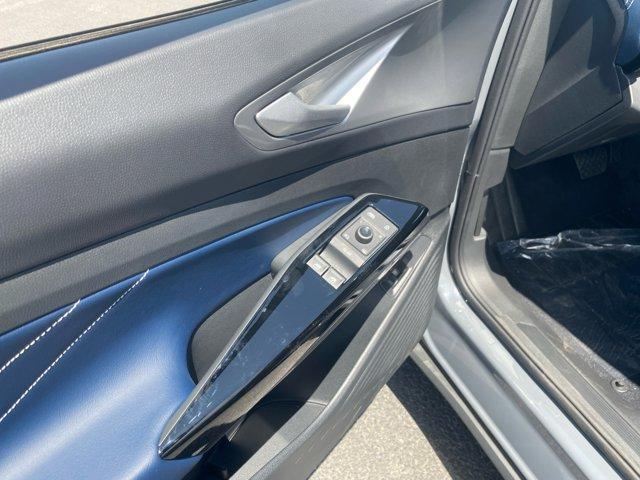 new 2025 Volkswagen ID.4 car, priced at $51,271
