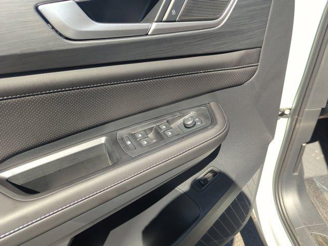 new 2026 Volkswagen Atlas Cross Sport car, priced at $43,407