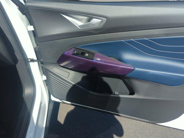 new 2025 Volkswagen ID.4 car, priced at $46,831