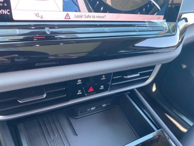 new 2025 Volkswagen Atlas car, priced at $43,514