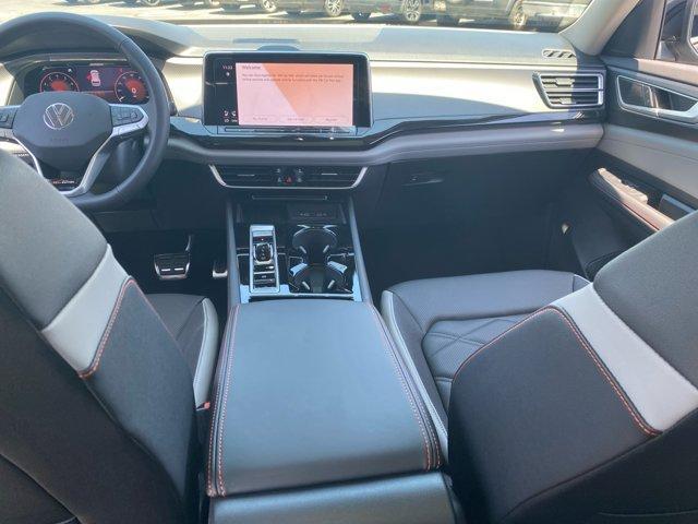 new 2025 Volkswagen Atlas car, priced at $43,514