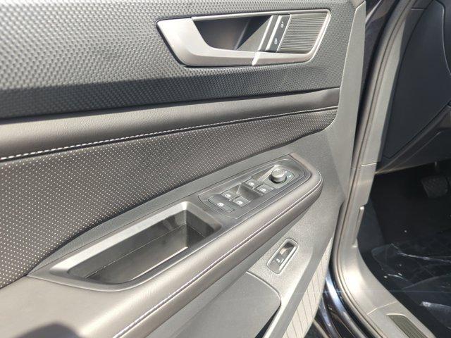 new 2026 Volkswagen Atlas Cross Sport car, priced at $48,897