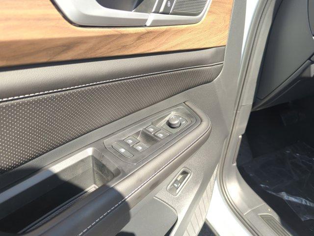 new 2026 Volkswagen Atlas car, priced at $46,473