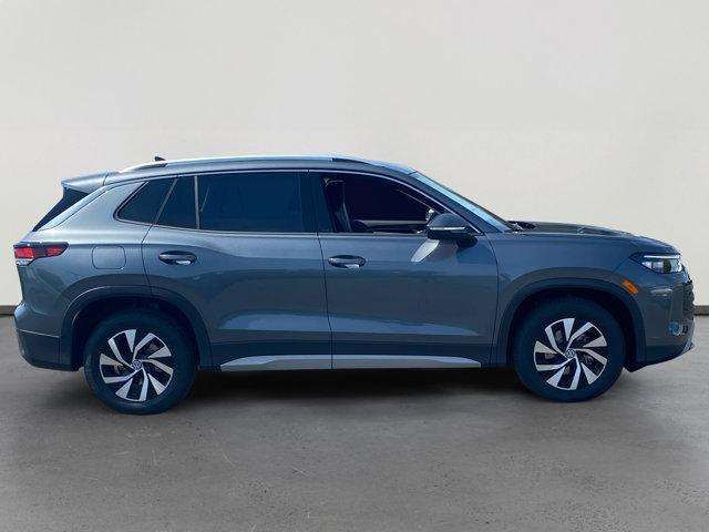 new 2025 Volkswagen Tiguan car, priced at $31,003