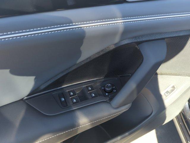 new 2025 Volkswagen Tiguan car, priced at $40,058