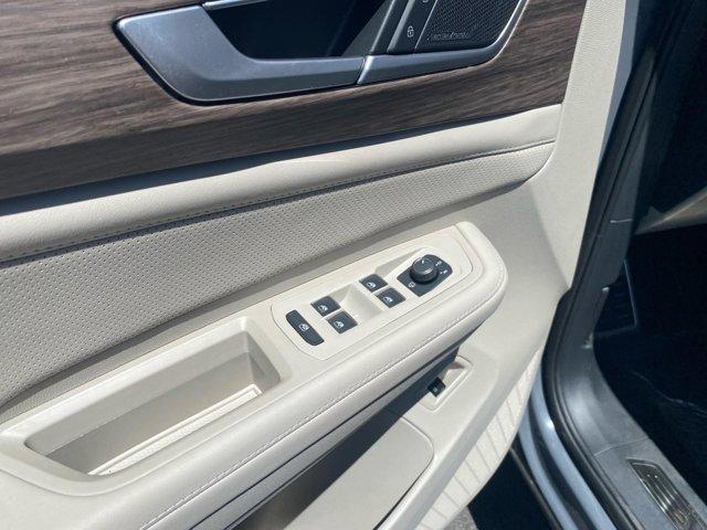 new 2025 Volkswagen Atlas car, priced at $55,596