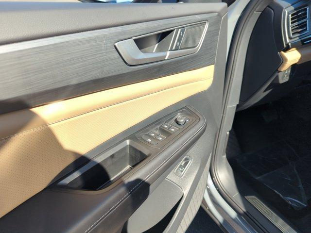 new 2026 Volkswagen Atlas Cross Sport car, priced at $44,875