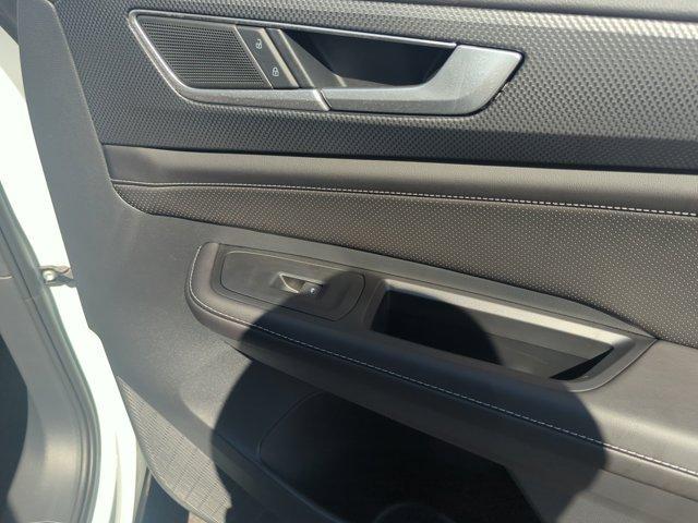 new 2026 Volkswagen Atlas Cross Sport car, priced at $51,301