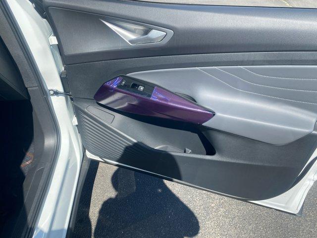 new 2025 Volkswagen ID.4 car, priced at $47,631