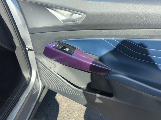 new 2025 Volkswagen ID.4 car, priced at $43,971