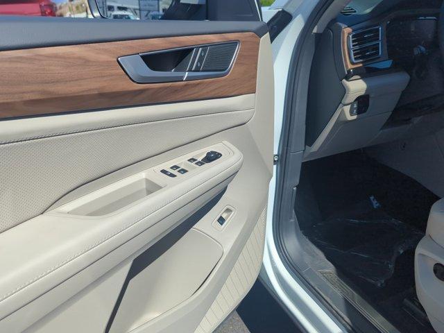 new 2026 Volkswagen Atlas car, priced at $43,670