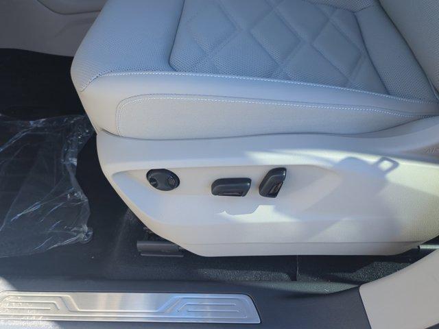 new 2026 Volkswagen Atlas car, priced at $43,670