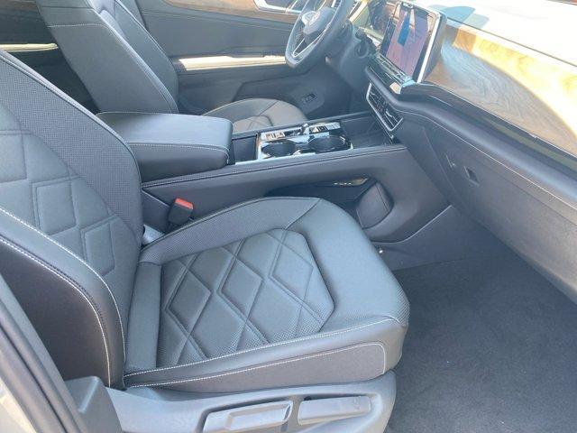 new 2025 Volkswagen Atlas car, priced at $42,104