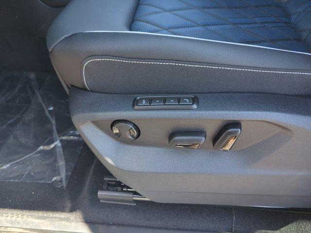 new 2026 Volkswagen Atlas Cross Sport car, priced at $53,676