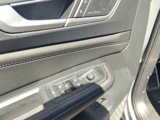 new 2026 Volkswagen Atlas Cross Sport car, priced at $53,676