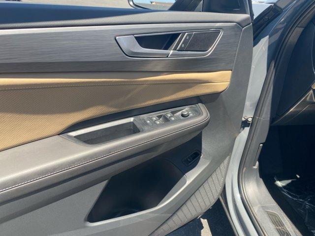 new 2025 Volkswagen Atlas Cross Sport car, priced at $44,576