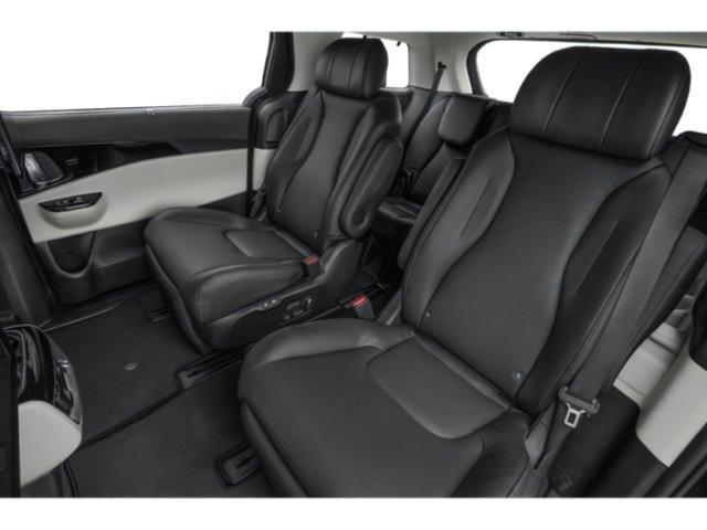 used 2024 Kia Carnival car, priced at $44,998