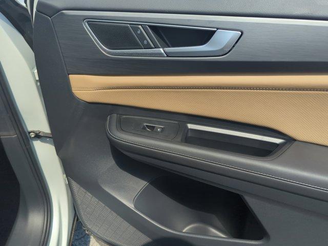 new 2026 Volkswagen Atlas Cross Sport car, priced at $44,153