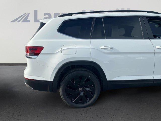 new 2025 Volkswagen Atlas car, priced at $43,881