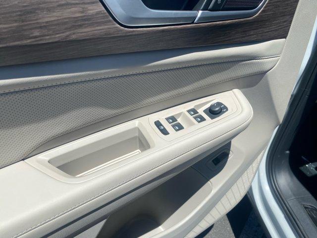 new 2025 Volkswagen Atlas car, priced at $46,033