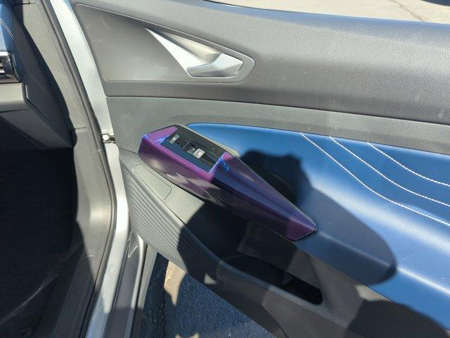 new 2025 Volkswagen ID.4 car, priced at $48,871