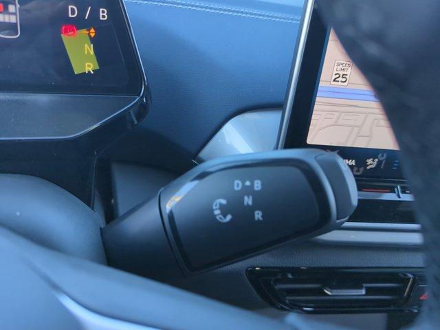 new 2025 Volkswagen ID.4 car, priced at $48,871