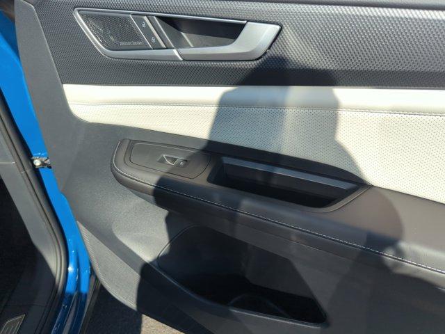 new 2026 Volkswagen Atlas Cross Sport car, priced at $53,676