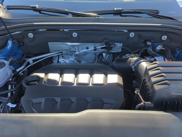 new 2026 Volkswagen Atlas Cross Sport car, priced at $53,676