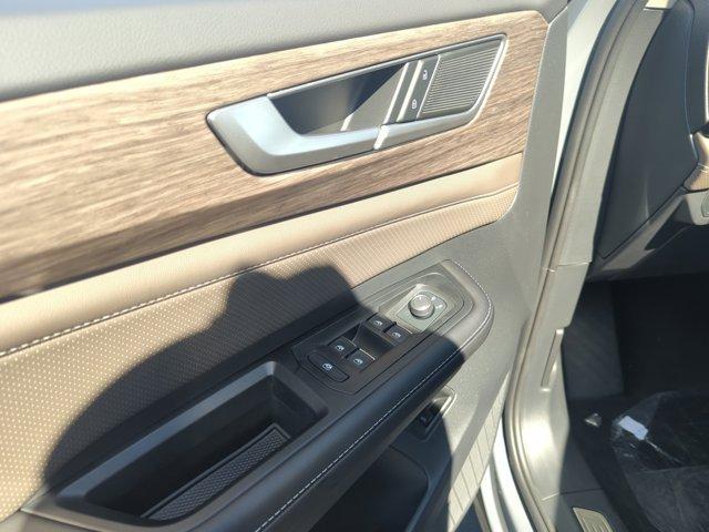 new 2026 Volkswagen Atlas car, priced at $49,276