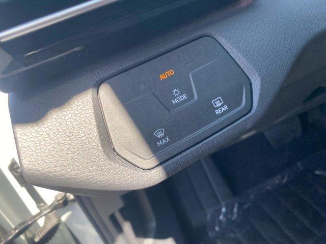 new 2025 Volkswagen ID.4 car, priced at $39,781