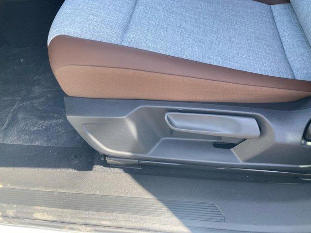 new 2025 Volkswagen ID.4 car, priced at $39,781