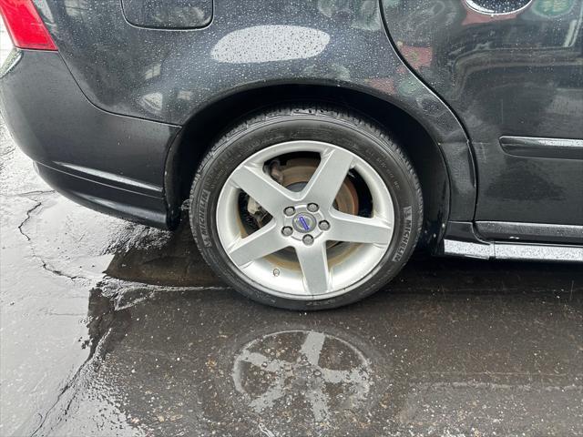 used 2009 Volvo S40 car, priced at $4,690