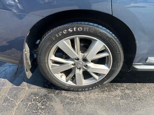 used 2014 Nissan Pathfinder car, priced at $6,390